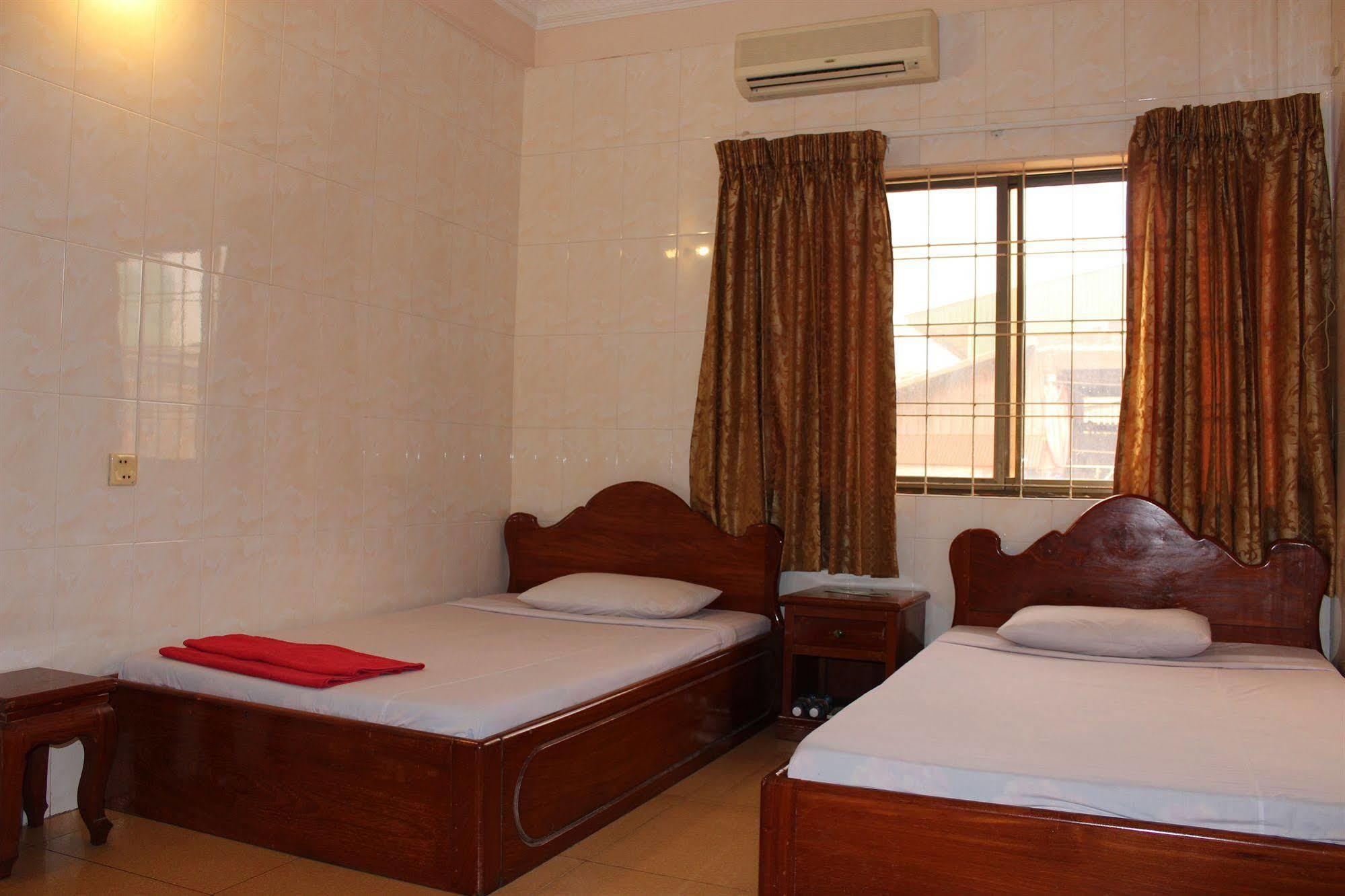 Lucky 2 Guesthouse Phnom Penh Exterior foto