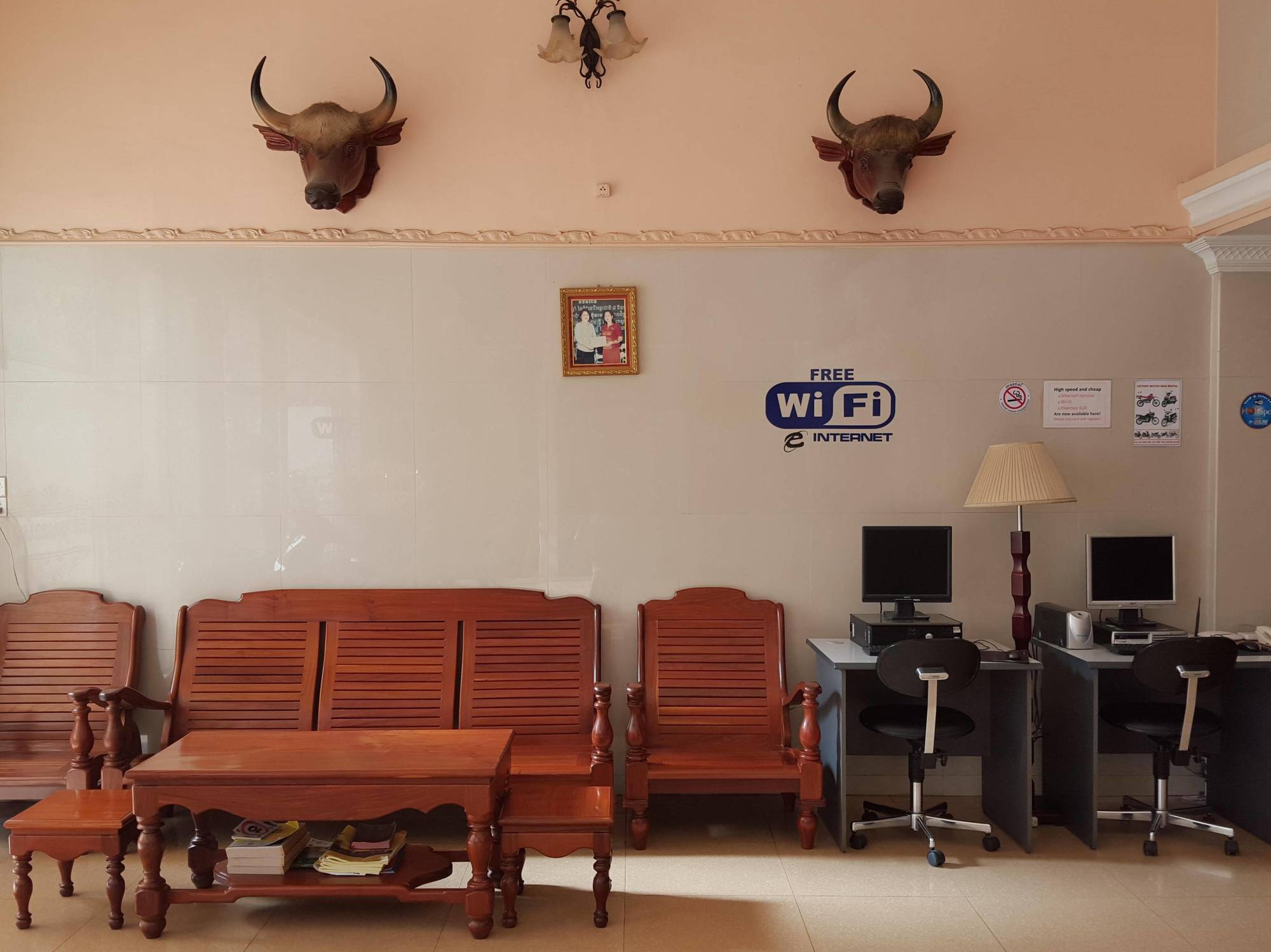 Lucky 2 Guesthouse Phnom Penh Exterior foto